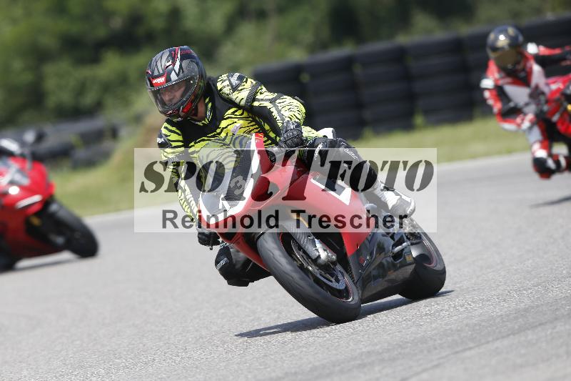 /27 12.06.2025 Ducati Schweiz Trackday Warmup  ADR/blau-bleu/13